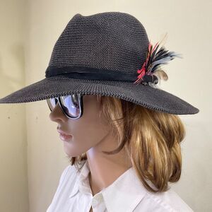 Goorin Bros. fedora hat leather band wide brim w feathers church summer packable